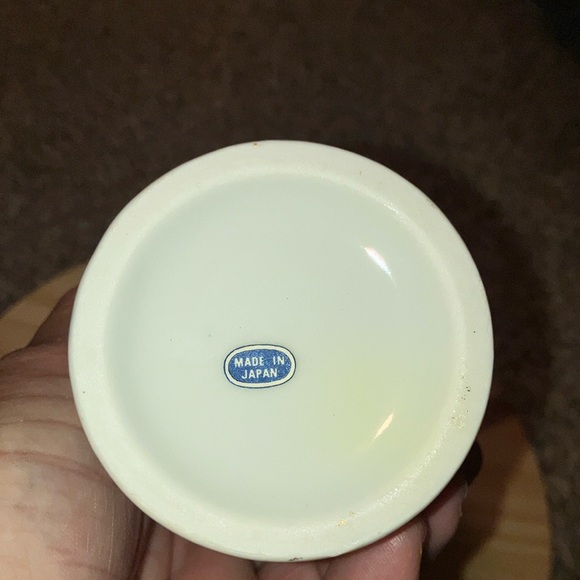 Japanese Porcelain Peacock In Garden Blue & White Cylinder Vase 6” Tall - Picture 8 of 8